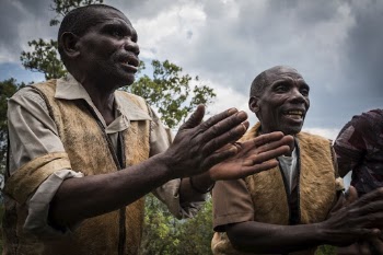 Batwa Pygmies, African tribe, Mgahinga | Free Photo - rawpixel