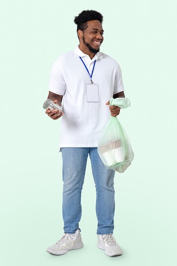 Beach cleanup volunteer during the new normal | Free stock photo | High Resolution image