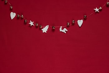 beaded white and gray Christmas beads wall decor