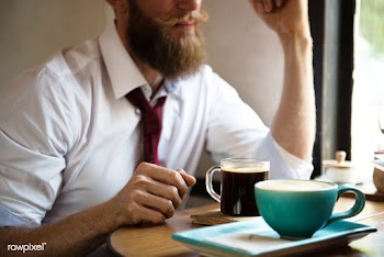 Beard beverage break | Free stock photo - 1074
