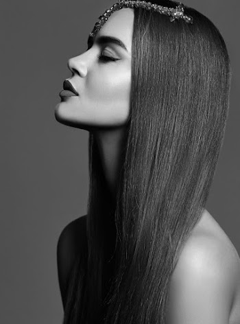 Beautiful black and white girl portrait Free Photo