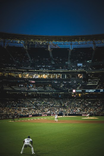  Beautiful night for a game.