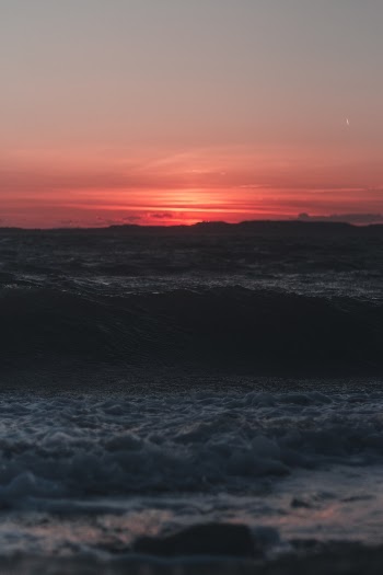 Beautiful sunset near french lake
For more pictures: instagram.com/_blrguillaume
contact: bleyerguillaume@gmail.com