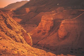 beige canyon