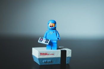 Benny with his Nintendo (3D printed NES) 