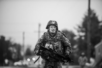 Best Warrior competitors endure 6-mile | Free Photo - rawpixel