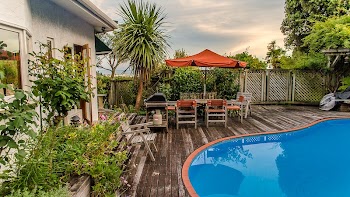 Beutiful resort, pool view. Free | Free Photo - rawpixel