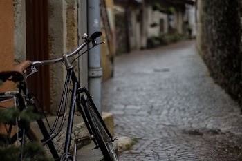 bike leaning on wall