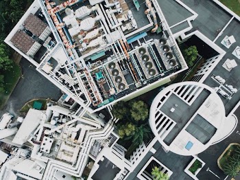 bird's eye photography of building structures