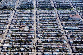 bird's eye view of houses during daytime