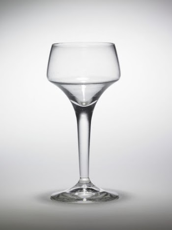 Bismarck Wine Glass | Free Photo - rawpixel