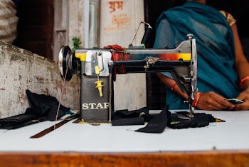 Black and Grey Star Sewing Machine