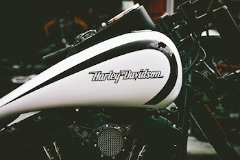 Black and White Harley Davidson Motorbike