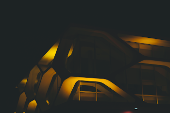 Black and Yellow Wallpaper