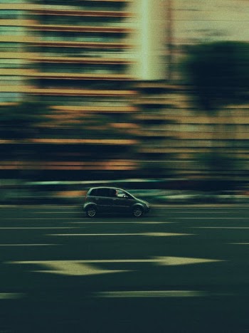 Black Car on Road · Free Stock Photo