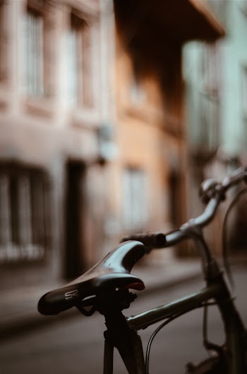 Black Commuter Bike