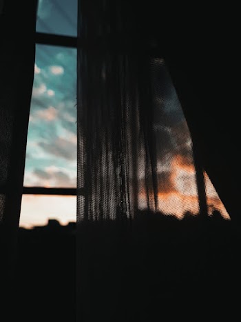 Black Curtain