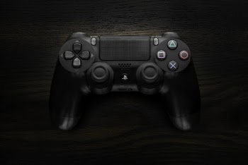 Black Dualshock 4