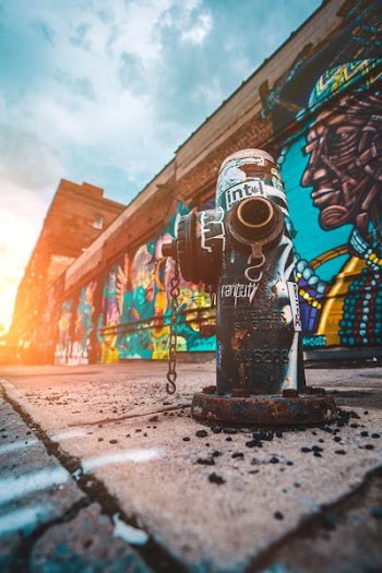 black fire hydrant