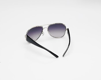 Black Grey Framed Aviator Style Sunglasses