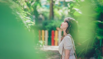 Black Haired Woman in Gray Top Photography