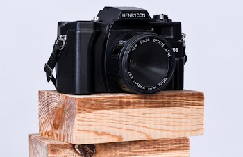 Black Henrycon Milc Camera ]