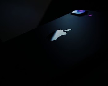 black iPhone 7 Plus
