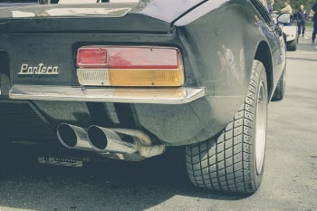 Black Lanteca Car