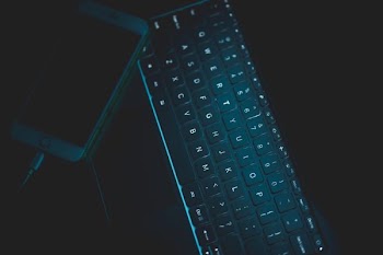 black laptop computer