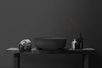 Black luxury bathroom interior psd | Free PSD Mockup - rawpixel