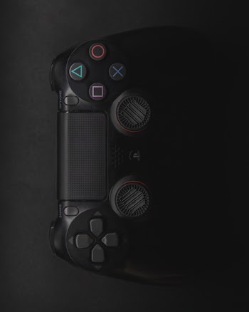Black Sony Dualshock 4