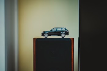 black SUV photo