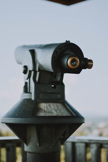 Black Telescope
