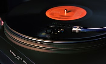 Black Turntable