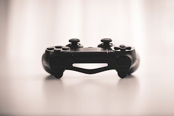 black wireless game controller