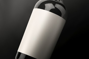 Blank label, red wine bottle | Free Photo - rawpixel