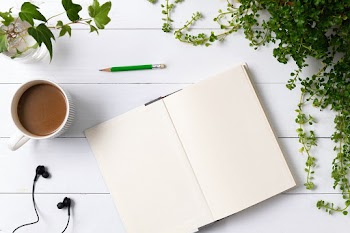Blank notebook flat lay with plants | Free stock photo | High Resolution image