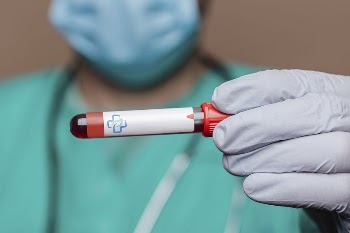 Blood test tube mockup, doctor | Free PSD Mockup - rawpixel