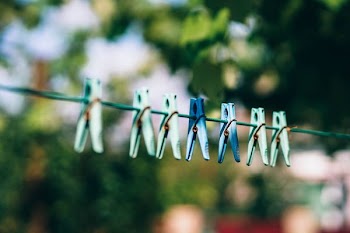 blue and green clothespins