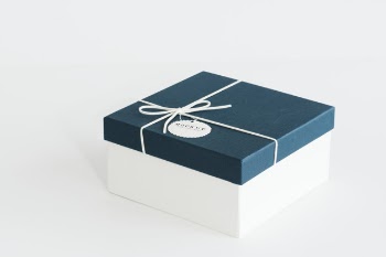 Blue and white gift box mockup Free Psd