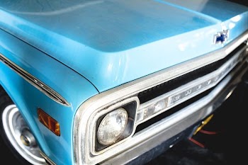 blue Chevrolet vehicle