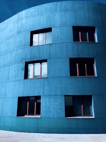 Blue Concrete Building · Free Stock Photo
