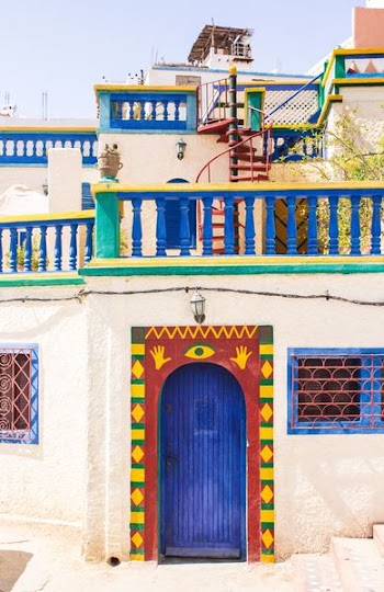 blue door