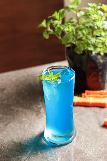 Blue Juice With Mint Herb