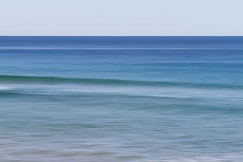 blue sea water at day time