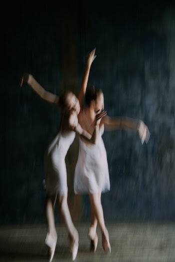 Blurred Image of Ballerinas Dancing  · Free Stock Photo