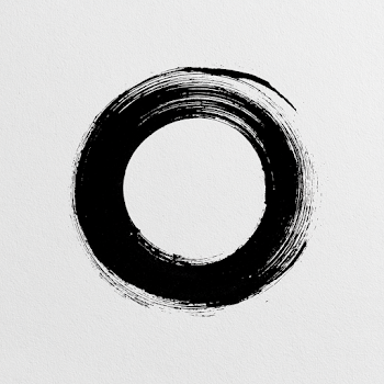 Bold Enso Circle in East Asian Ink Style