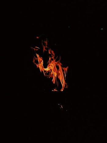 bonfire during nighttime