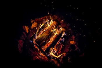 bonfire during nighttime