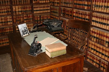 books-071004-08.jpg